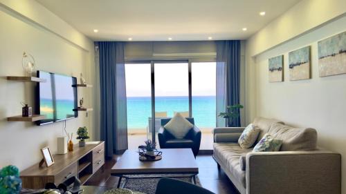 Two-Bedroom Apartment with Balcony and Sea View