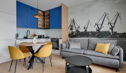 Superior One-Bedroom Apartment with Balcony