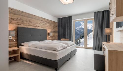 Double Room with Mountain View