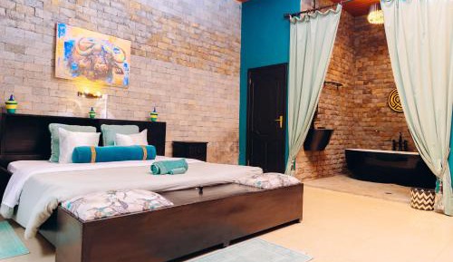 Deluxe King Suite