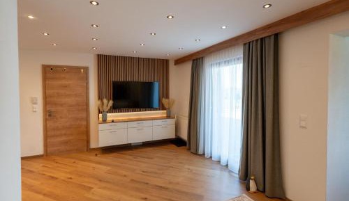 One-Bedroom Apartment with Terrace