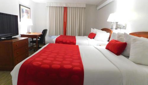 Family Suite with Two Queen Beds - Non-Smoking