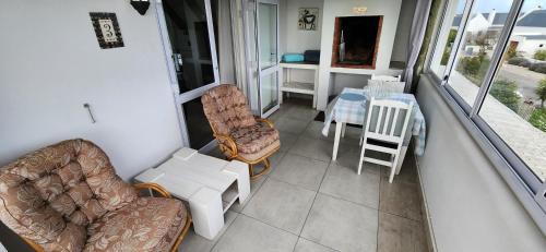 One-Bedroom Apartment with Balcony and Sea View