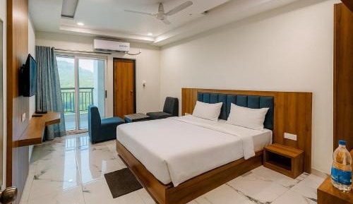 Deluxe Double Room with Balcony