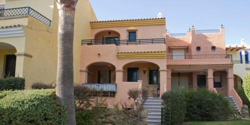 Four-Bedroom House with views