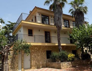 Seven-Bedroom House