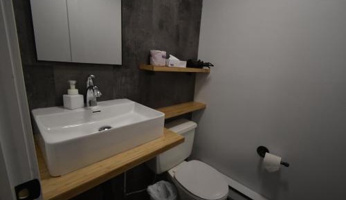 Queen Room with Spa Bath
