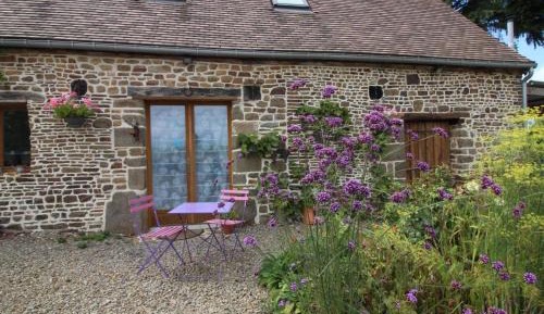 Holiday Home (2 adults)