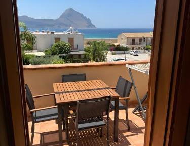 Superior One-Bedroom Apartment with Balcony