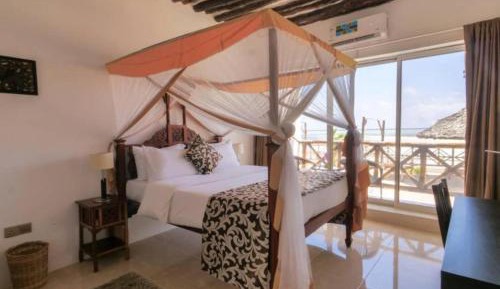 Deluxe Double Room with Balcony and Sea View