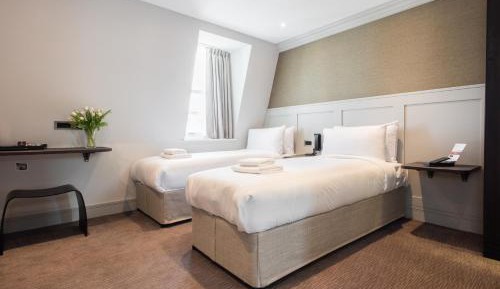 Queen Room with Balcony