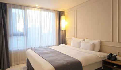 Superior King Room