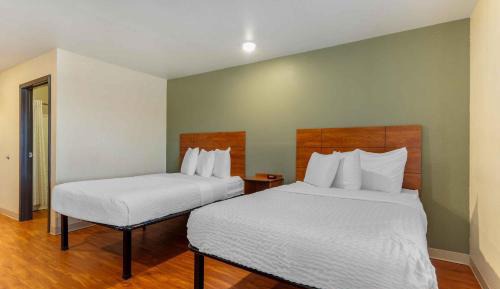Double Room with Two Double Beds - Non-Smoking