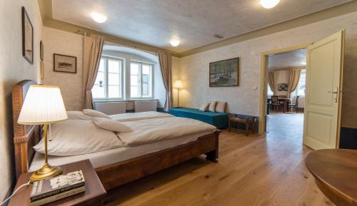 Apartment (5 Adults)