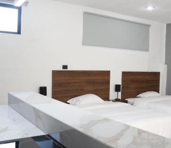 Deluxe Studio