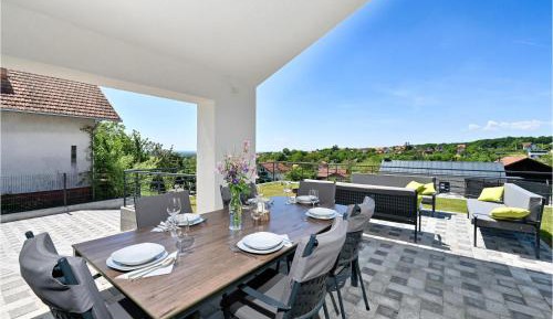 Two-Bedroom Holiday Home