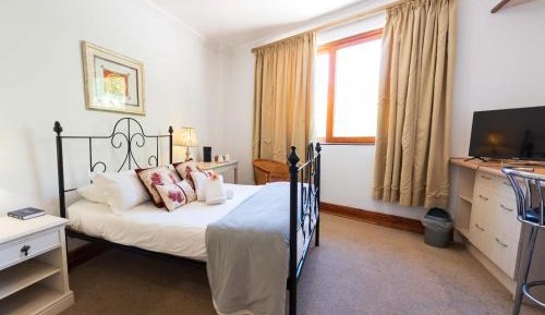 Standard Queen Room