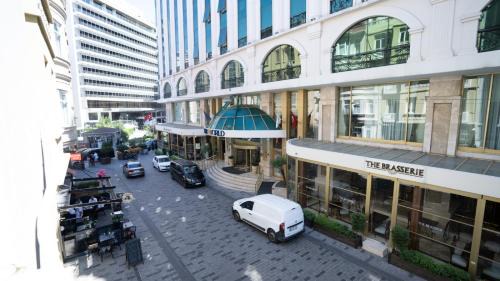 Two-Bedroom Deluxe Apartment with Balcony