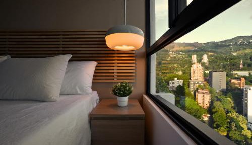 Two-Bedroom Deluxe Apartment with Balcony