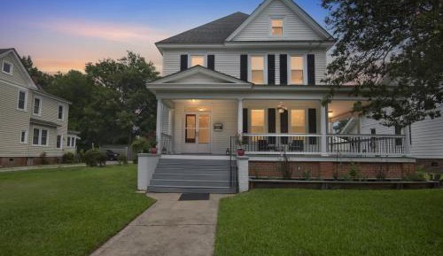 Four-Bedroom Holiday Home