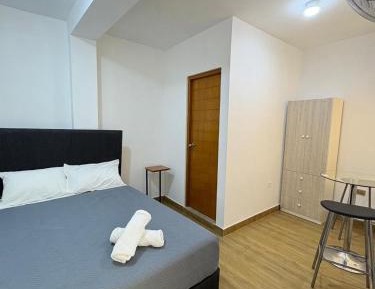 Room #1357649905