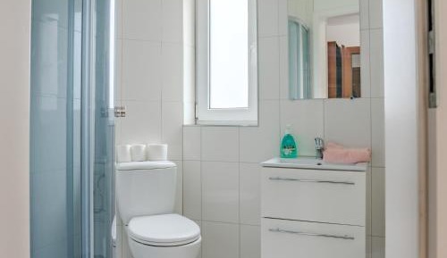 Triple Room with Private Bathroom