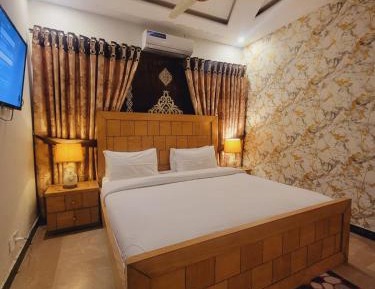 Standard King Room