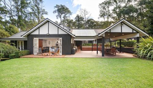 Four-Bedroom Holiday Home