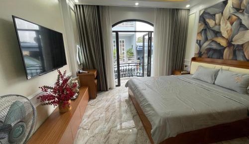 King Room with Balcony