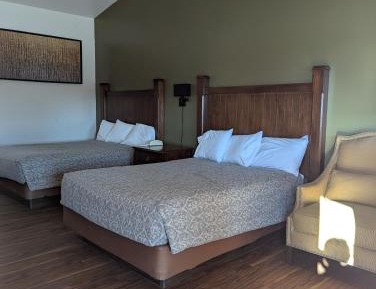 Standard Queen Room