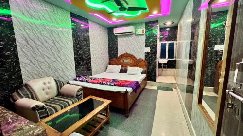 Deluxe Double Room (2 Adults + 1 Child)