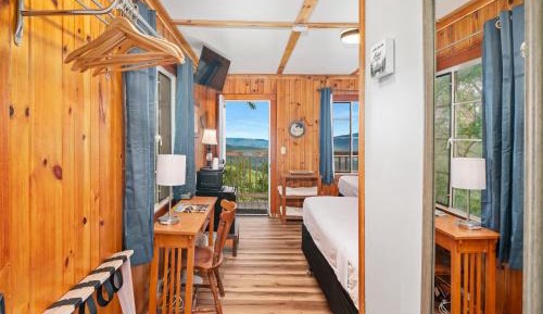 Double Room with Mountain View