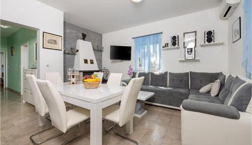 Four-Bedroom Holiday Home