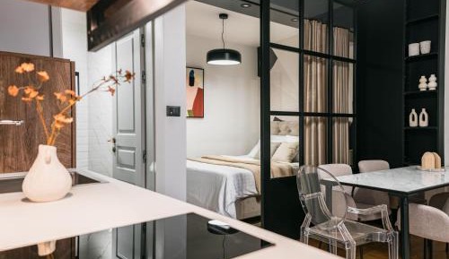 Deluxe One-Bedroom Apartment with Garden View