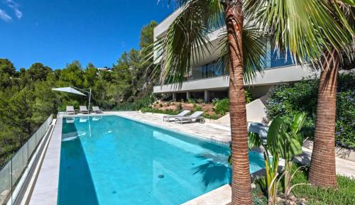 Villa with Private Pool