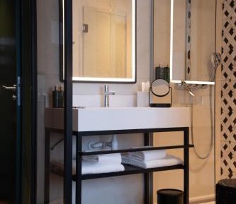 Privilege Room