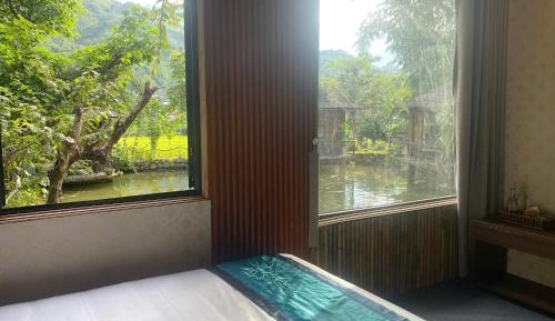 Twin Room with Mountain View