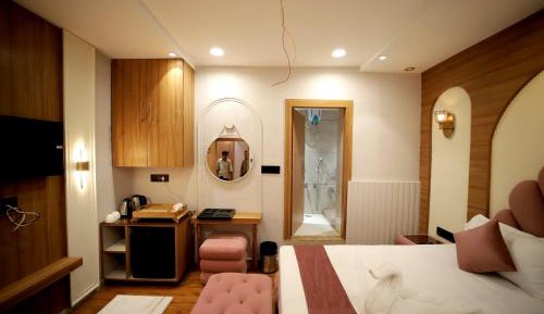 Queen Suite