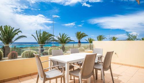 Villa - Beach Front