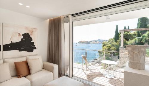 Romantiko Suite
