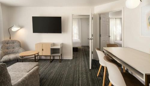 Two-Bedroom Suite with Roll-In Shower - Mobility Accessible