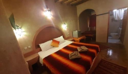 Deluxe Room (2 Adults + 1 Child)