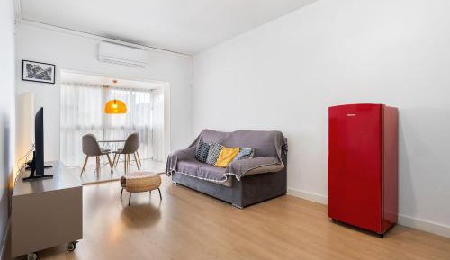 One-Bedroom Apartment