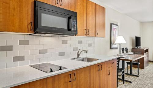 Queen Studio with Kitchenette