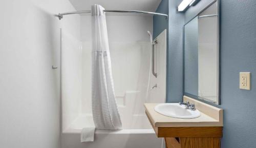 Standard Double Room with Two Double Beds - Non Smoking
