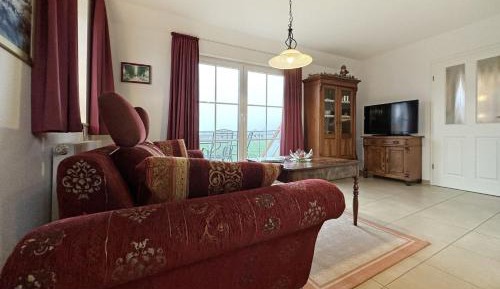 One-Bedroom Apartment with Balcony