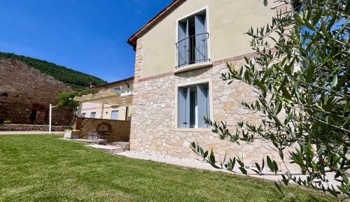 Two-Bedroom Apartment with Garden View