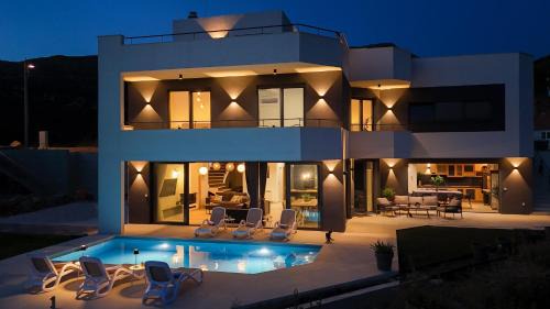 Deluxe Villa