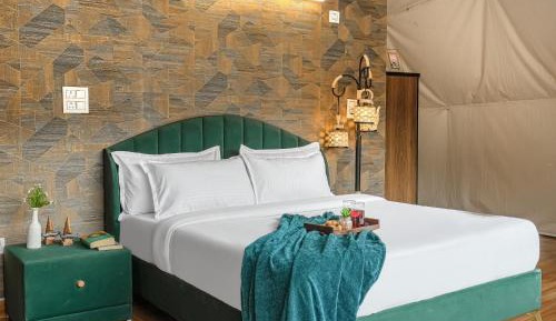 Double Room with Mountain View