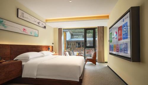 Single Room with Mountain View